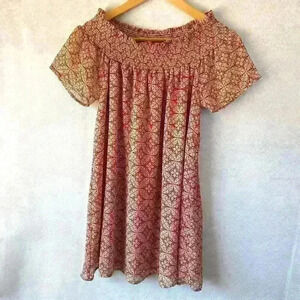 En Creme‎ Red White Abstract Smocked Collar Flowy Sleeve Blouse Size Small